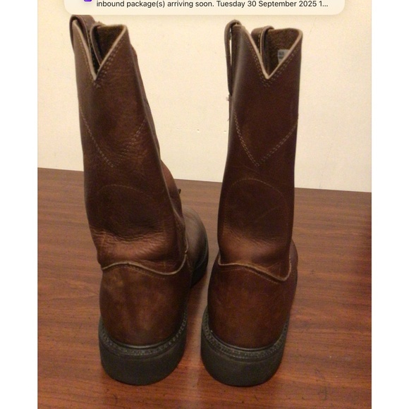 JUSTIN BOOT WITH OIL RESISTANT SOLE SZ 9 1/2 D - Picture 4 of 11